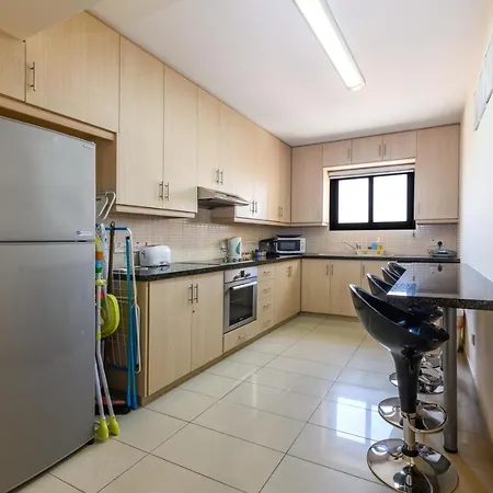 Blue Serenity Complex 라르나카